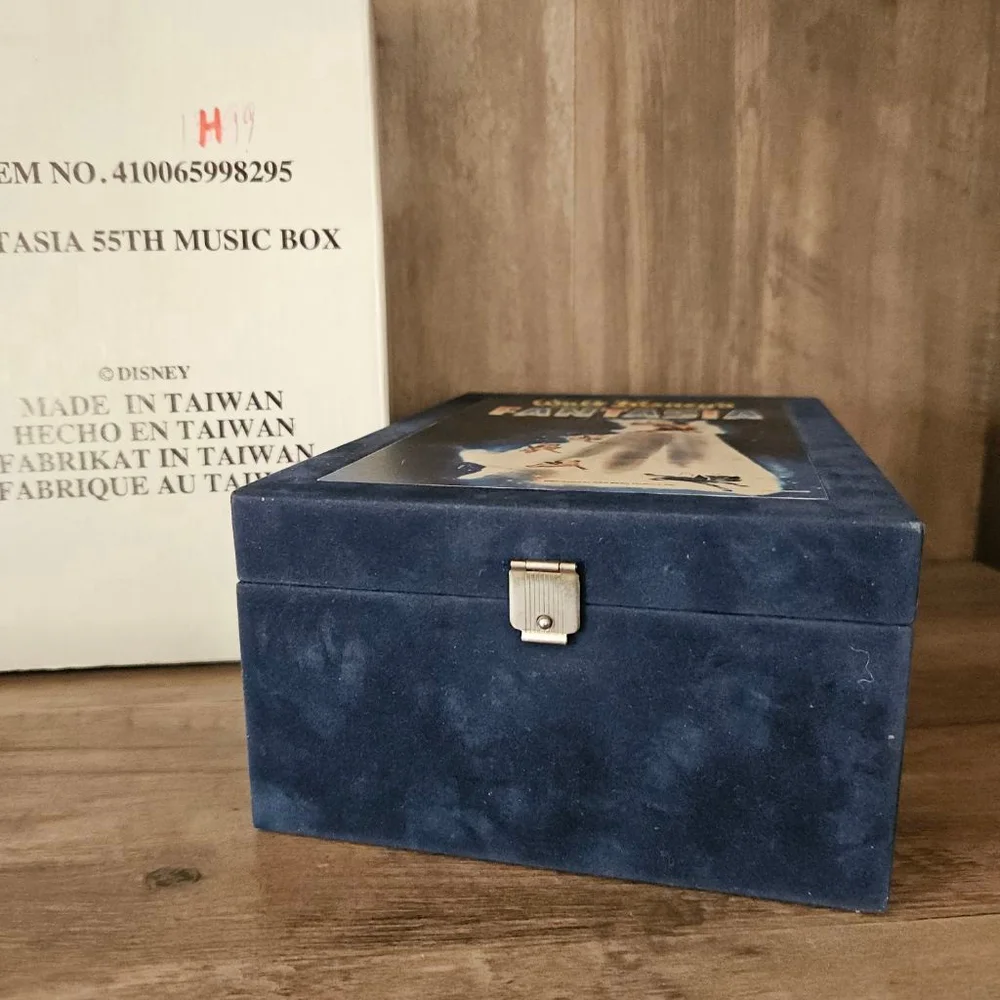 Disney Fantasia 55th Anniversary Music Box Mickey Sorcerors Apprentice